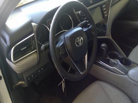 2018 TOYOTA CAMRY, WHITE, SE MODEL, 2.5L, AT,   Z26459